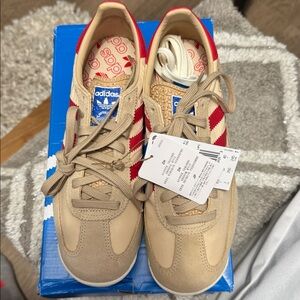 Adidas SL 72 RS size men’s 7 fits women’s 8.5